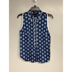 Women's Blouse petite. Small. Liz Claiborne. Sleeveless new with tags.